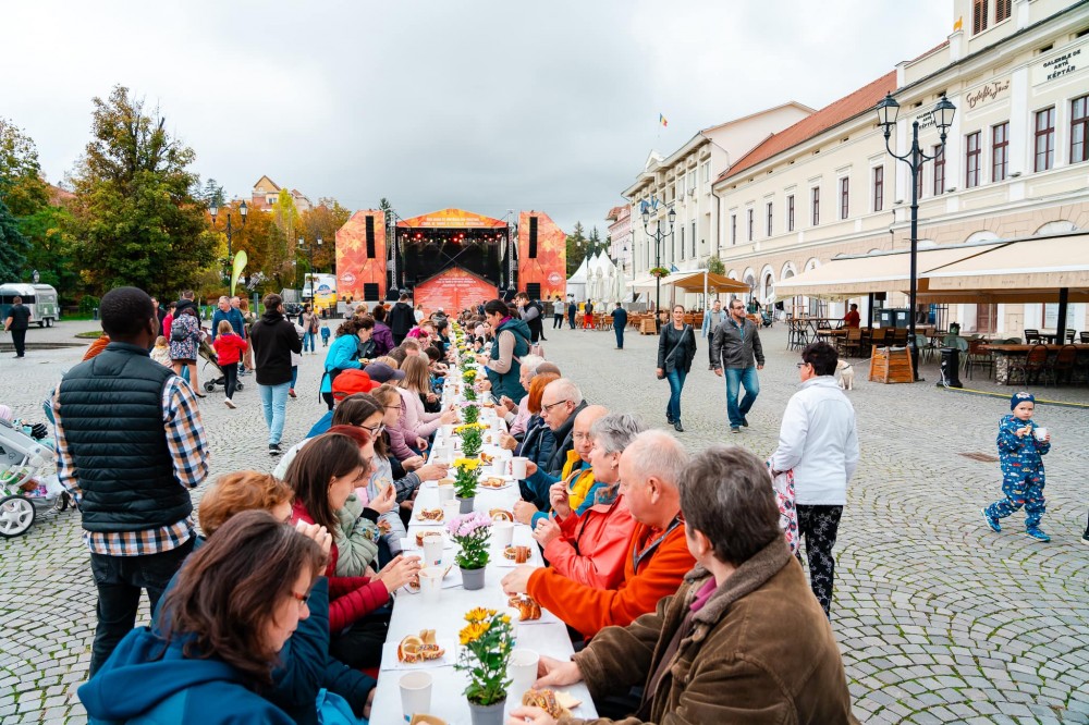 Un weekend dulce la Sfântu Gheorghe: Festivalul Kürtőskalács